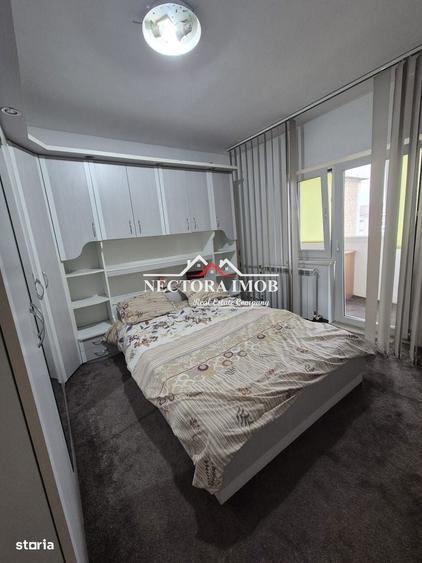 Apartament cu 3 camere decomandat în Decebal