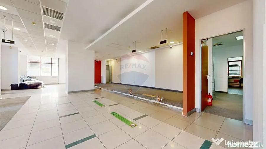 Spațiu comercial, de 250 mp, în Ultracentral