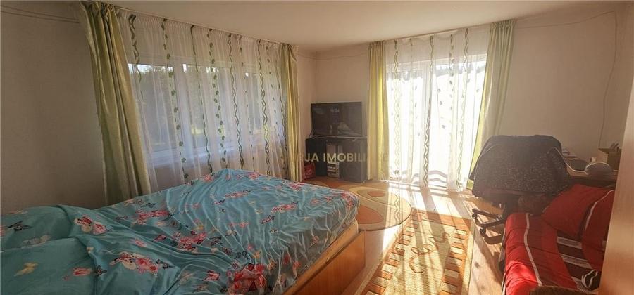 Casă individuală cu 8 camere cu Teren 800 Mp în Beliș