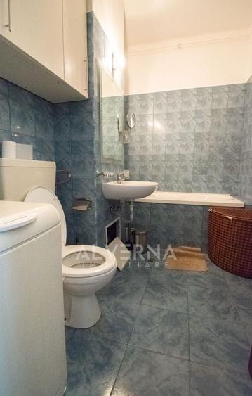 Apartament cu 2 camere semidecomandat, mobilat în Semicentral