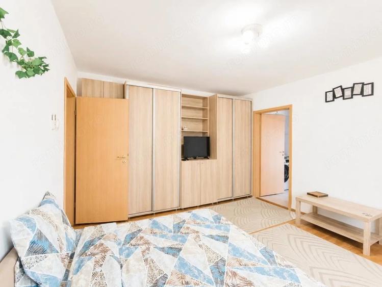Apartament cu 2 camere semidecomandat în Girocului