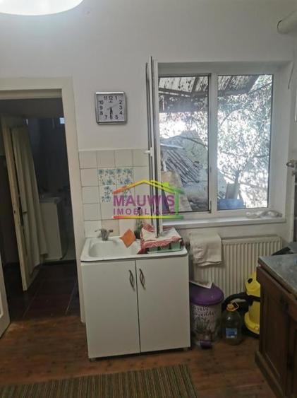 Casă individuală cu 2 camere cu Canalizare în Central