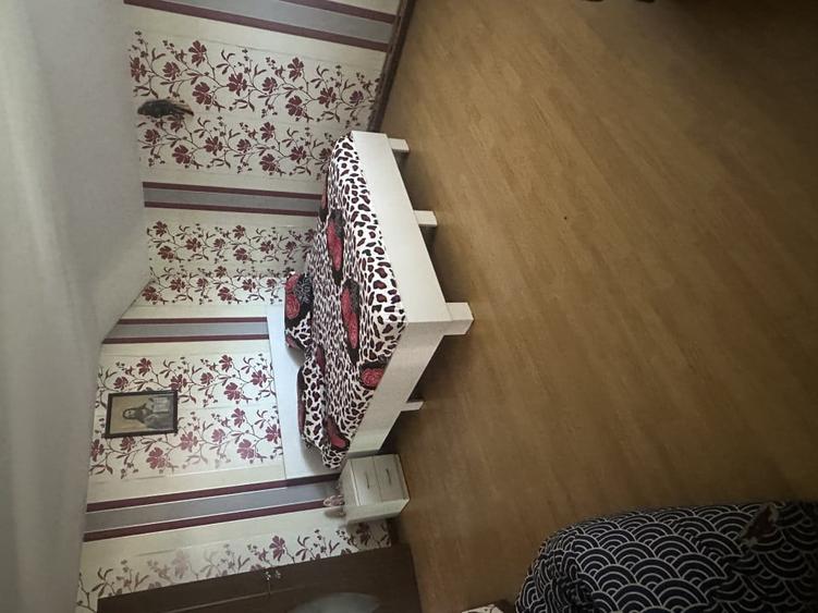 Casă cu 5 camere cu Teren 2800 Mp în Central