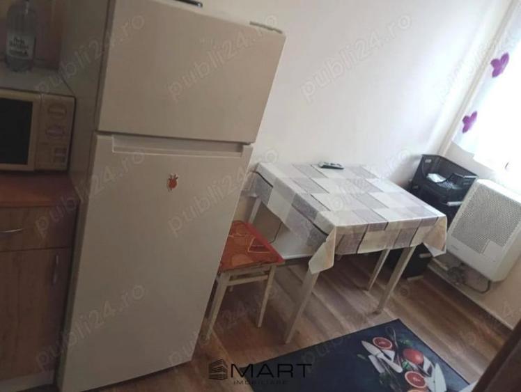 Garsonieră decomandată în Central