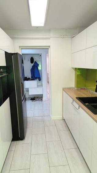 Apartament cu 4 camere decomandat în Lehnești