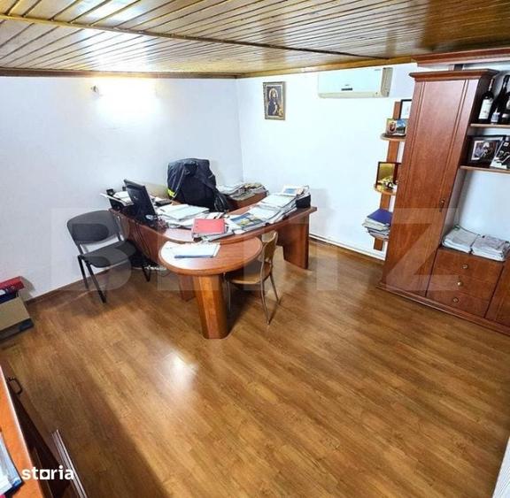 Spațiu comercial, de 808 mp, în Central