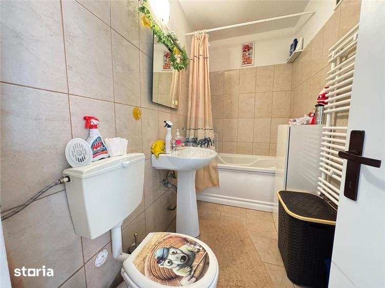 Apartament cu 3 camere decomandat în Vasile Aaron