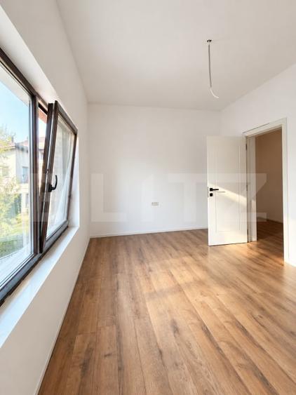 Duplex cu 4 camere cu Canalizare în Giroc