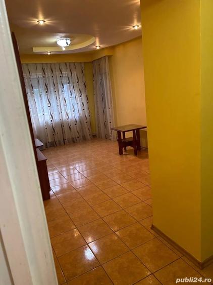 Apartament cu 4 camere decomandat în Bejan