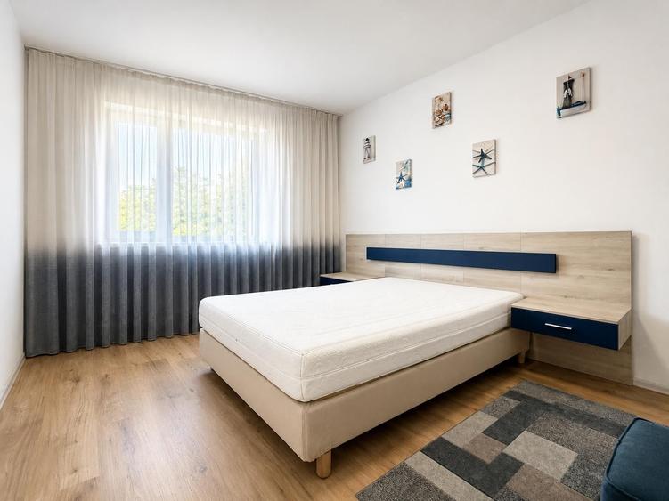 Apartament cu 3 camere semidecomandat în Băneasa