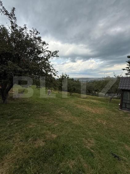Teren Construcții intravilan de 1300 mp, în Periferie