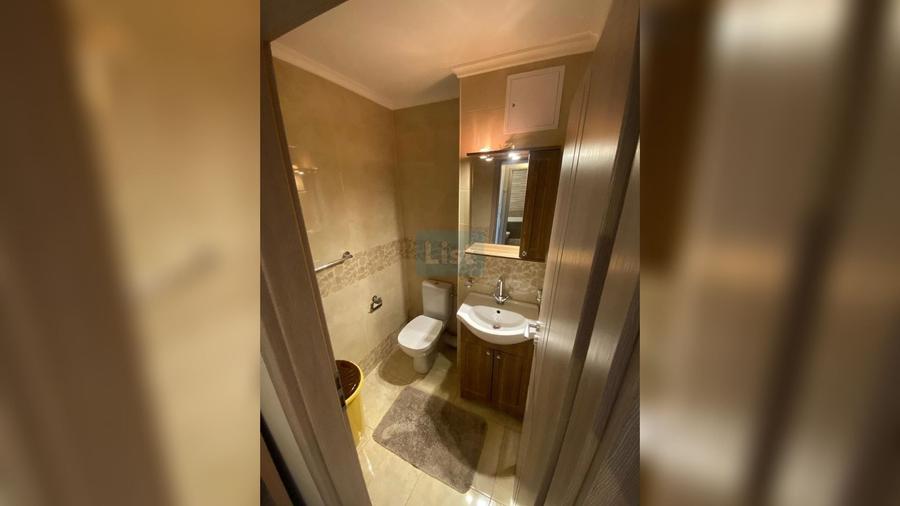 Apartament cu 3 camere semidecomandat, mobilat în Zorilor