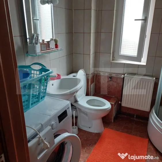 Casă cu 3 camere cu Teren 476 Mp în Central