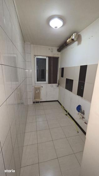 Apartament cu 2 camere semidecomandat în Km 4