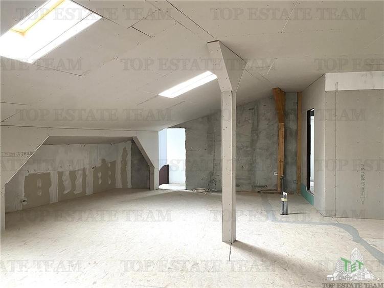 Casă cu 5 camere cu Teren 372 Mp în Dacia