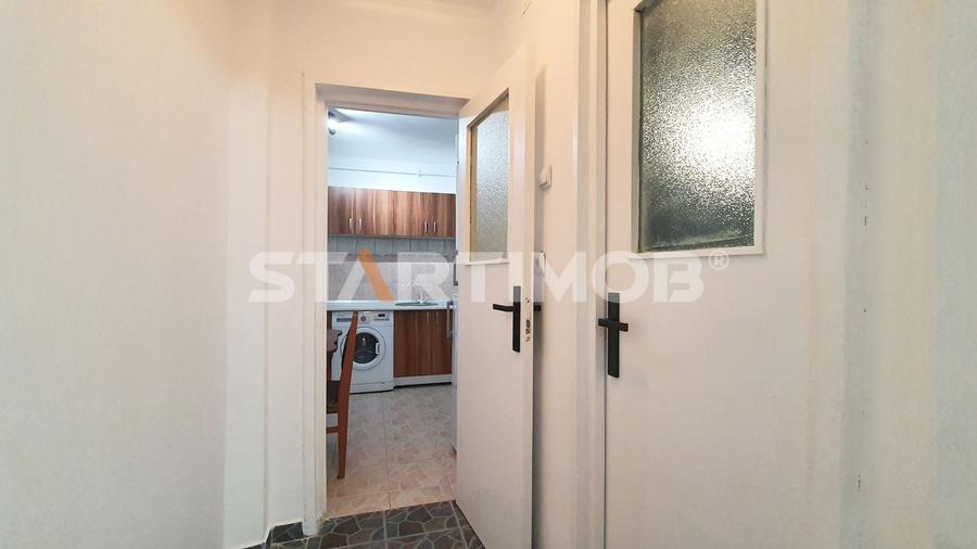 Apartament cu 3 camere decomandat, mobilat în Vlahuță