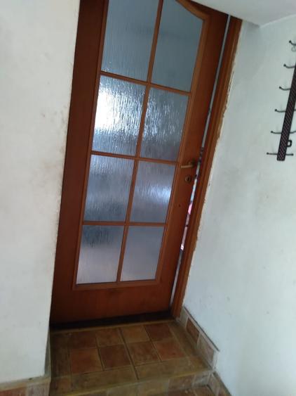 Casă individuală cu 2 camere cu Canalizare în Central