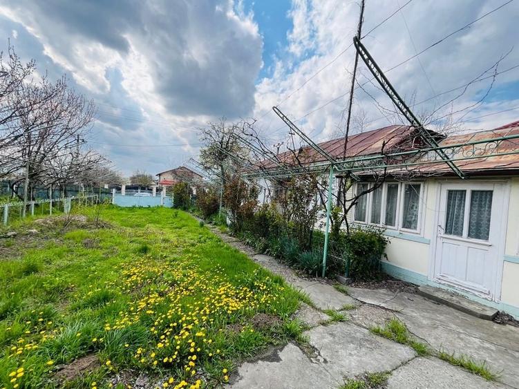 Casă cu 4 camere în Barcea