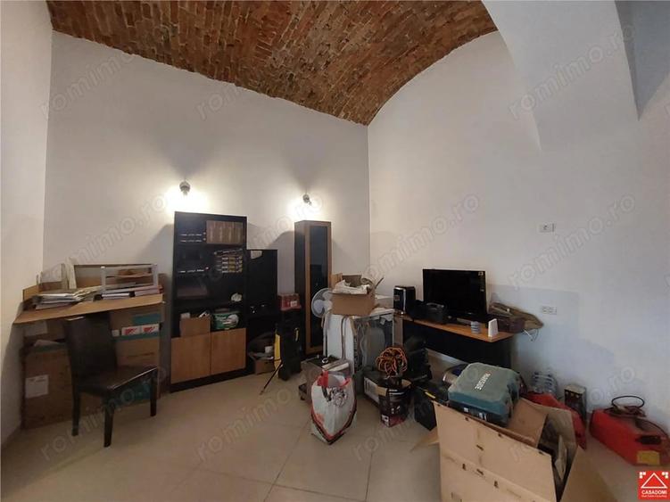 Apartament cu 2 camere nedecomandat în Ultracentral