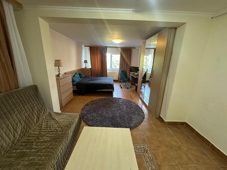 Apartament cu 2 camere decomandat în Otopeni