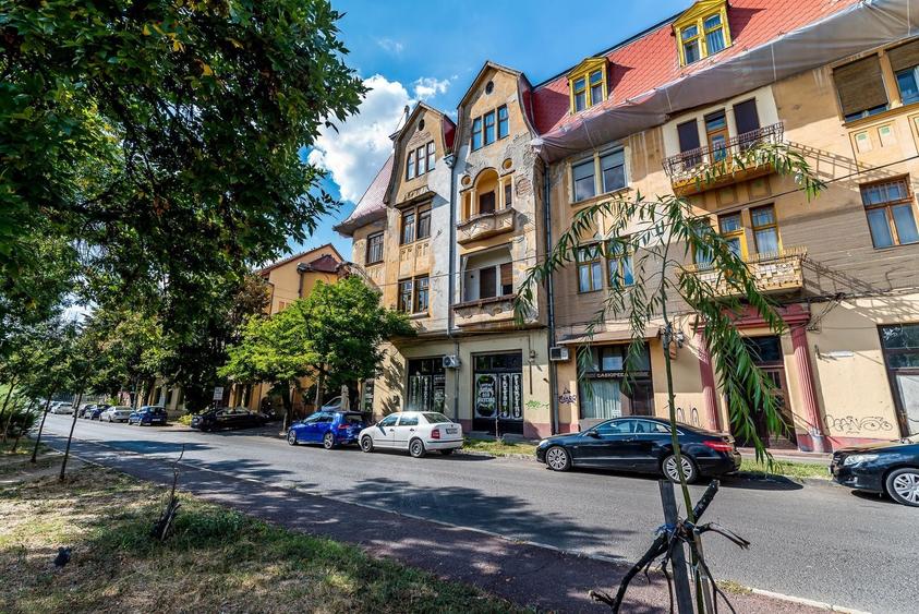 Apartament cu 3 camere semidecomandat, mobilat în Iosefin