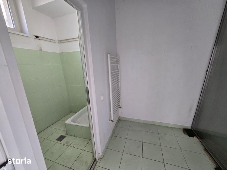 Spațiu comercial, de 150 mp, în Central