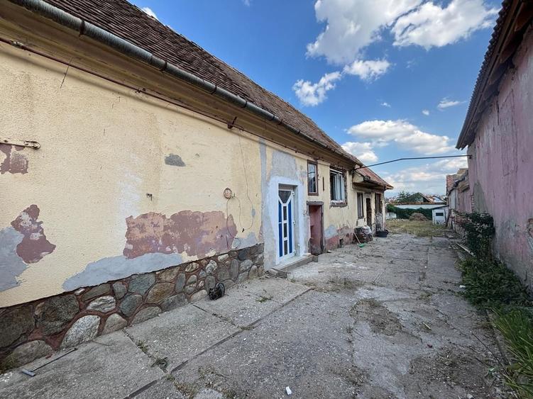 Casă individuală cu 4 camere cu Canalizare în Turnișor