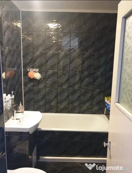 Apartament cu 3 camere decomandat, mobilat în Astra