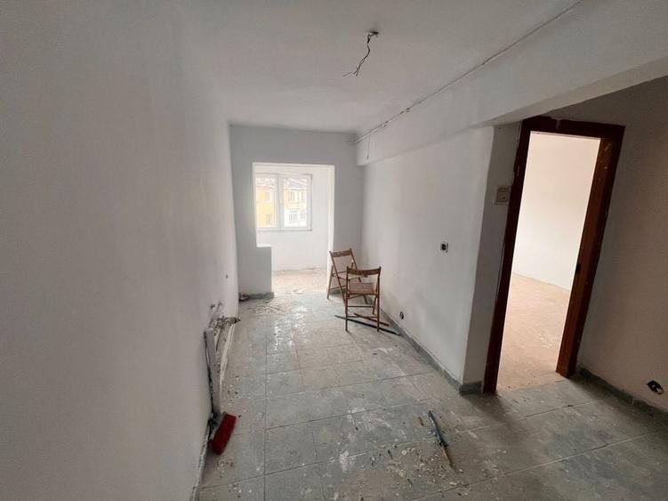 Garsonieră decomandată în Viitorului