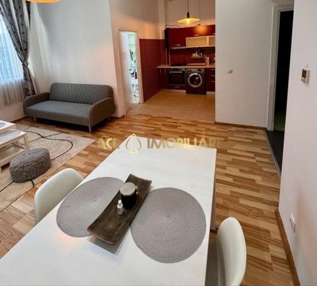 Apartament cu 3 camere decomandat, mobilat în Vitan-Bârzești