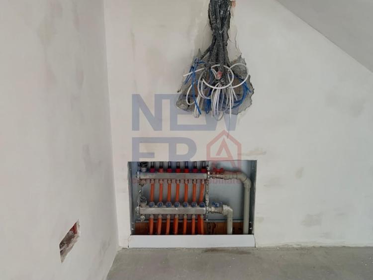 Duplex cu 4 camere cu Canalizare în Chitila