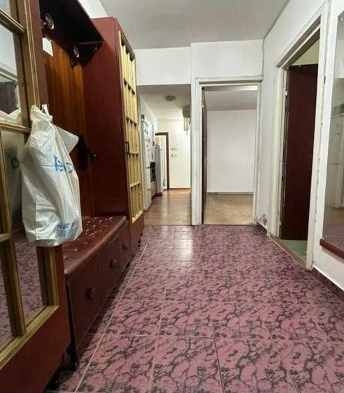 Apartament cu 4 camere decomandat în Pantelimon