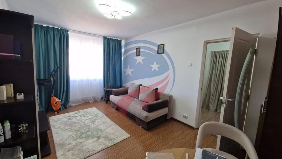 Apartament cu 2 camere semidecomandat, mobilat în Craiovița Nouă
