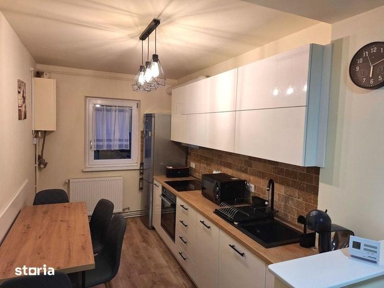 Apartament cu 3 camere în Calea Dumbrăvii