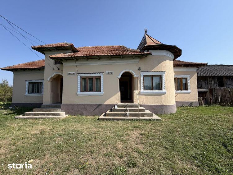 Casă cu 5 camere cu Teren 2119 Mp în Central