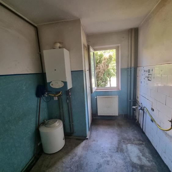 Vand apartament 3 camere semidecomandat etaj 1 zona Alexandru Vlahuta. - 4