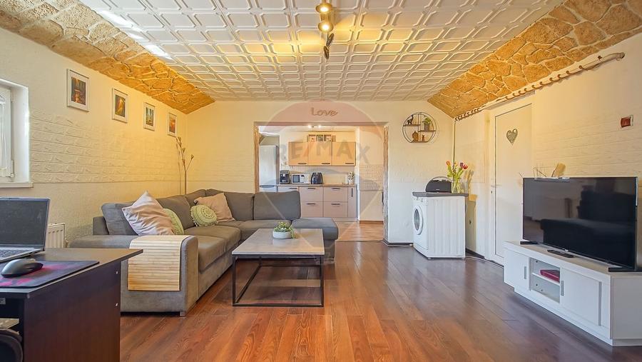 Oportunitate: Casă 6 camere (3 camere spațiu comercial+etaj locuință) - 8