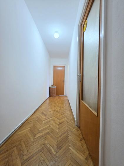 Apartament cu 3 camere în Dristor