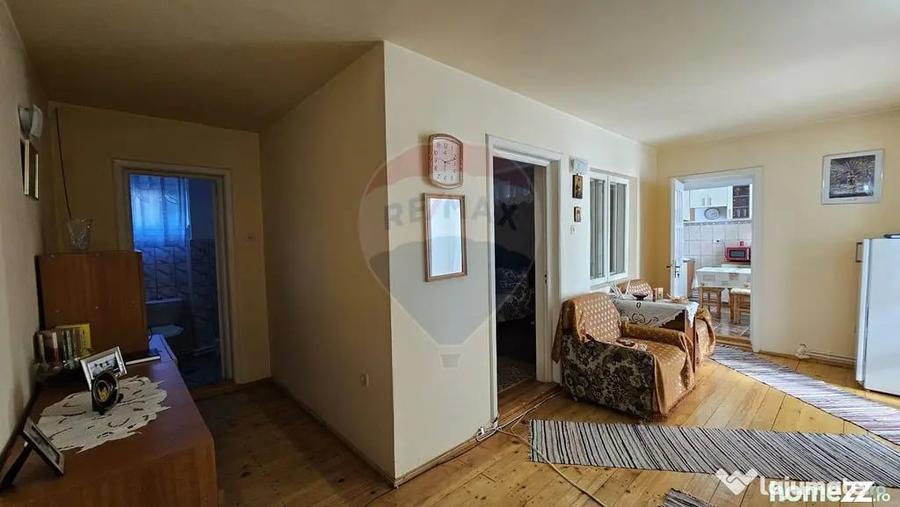 Casă cu 5 camere cu Teren 2078 Mp în Bogata