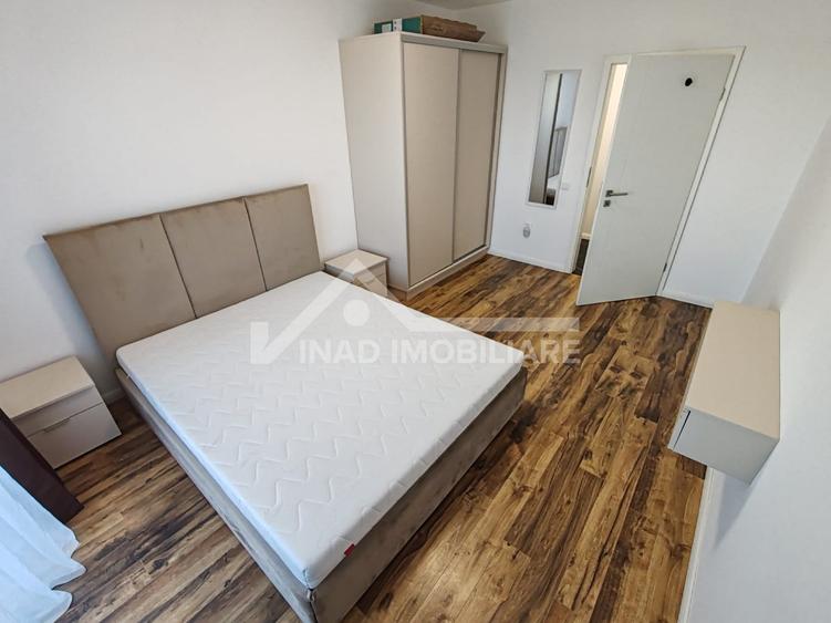 Apartament cu 3 camere semidecomandat, mobilat în Gheorgheni