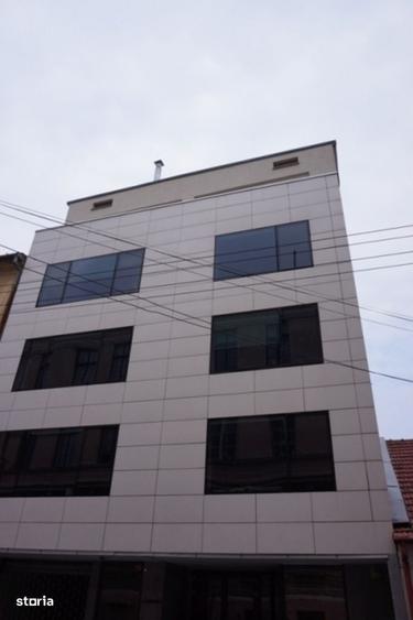 Spațiu comercial, de 442 mp, în Ultracentral