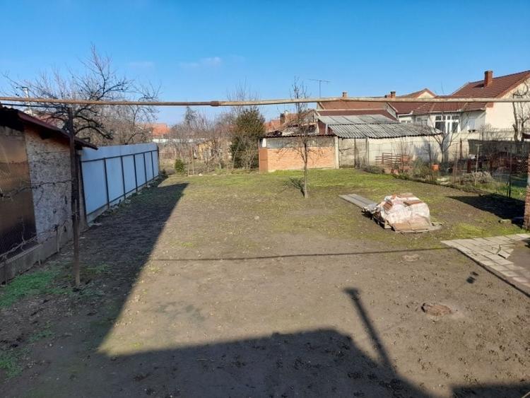 Casă cu 3 camere în Micălaca