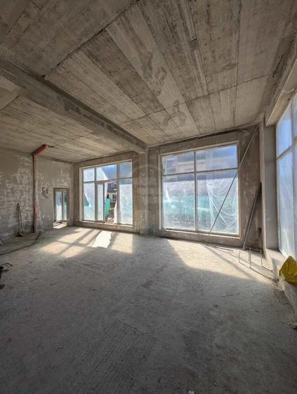 Spațiu comercial, de 100 mp, în Florești