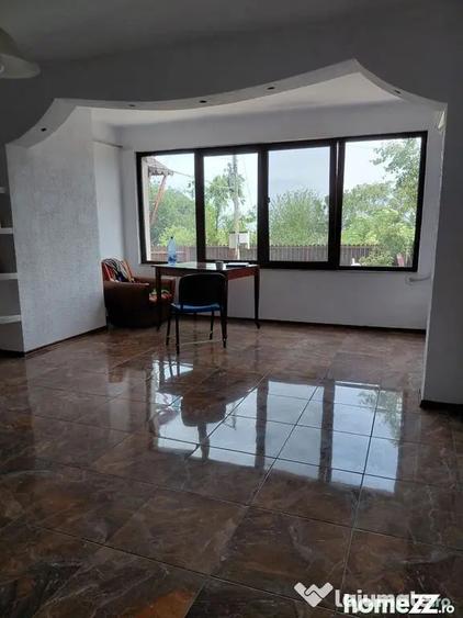 Casă cu 4 camere cu Teren 522 Mp în Central