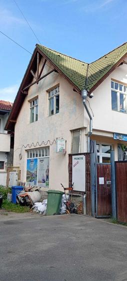 Casă cu 4 camere în Exterior Vest
