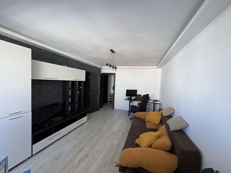 Apartament cu 2 camere decomandat în Colentina