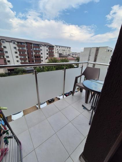 Apartament cu 2 camere semidecomandat în Central