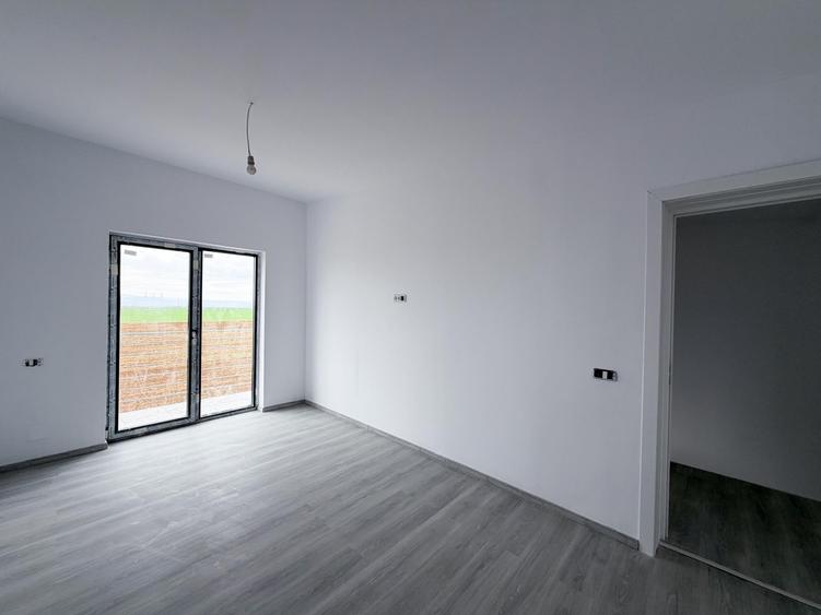 Duplex cu 4 camere cu Teren 258 Mp în Tărlungeni
