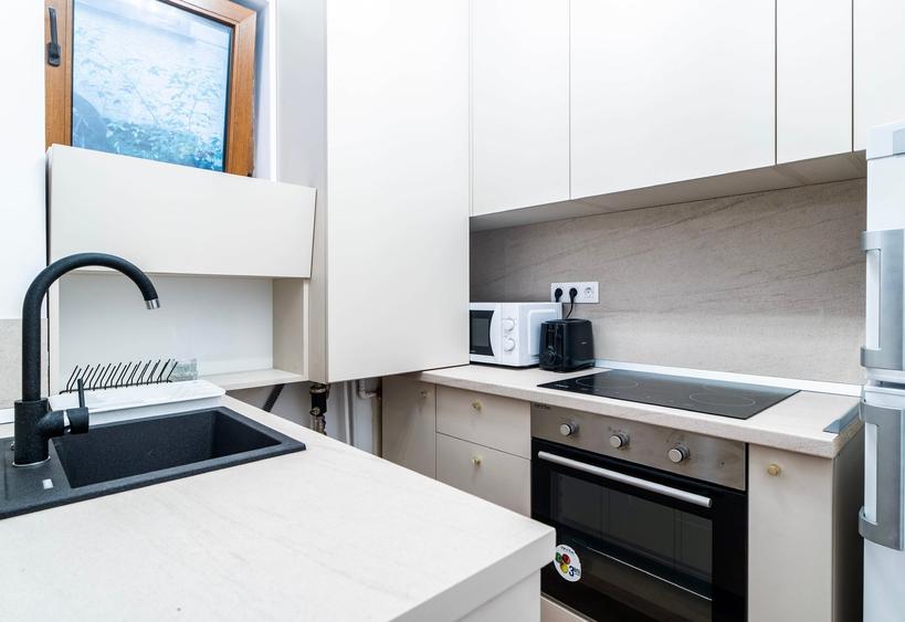 Apartament cu 2 camere decomandat în Domenii