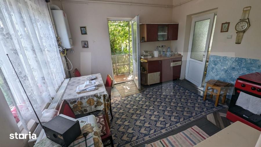 Casă cu 2 camere cu Teren 1100 Mp în Central